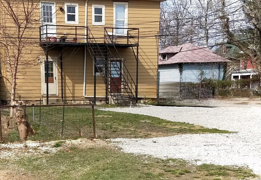 Off-street Parking - 2588 East Ave