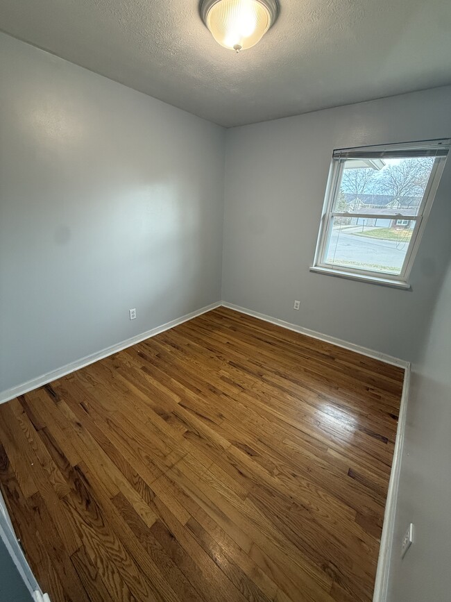 Building Photo - 1815 Tennyson Dr