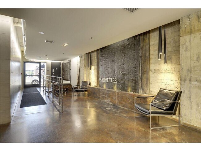 Building Photo - 618 N Washington Ave