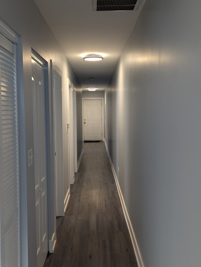 Building Photo - 3925 S Indiana Ave