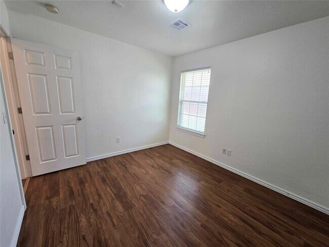 Building Photo - 16001 Korie Dr