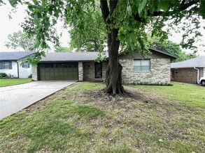 Building Photo - 4003 Holt Ave