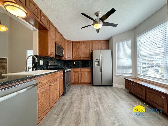 Building Photo - 417 Village Ct NW