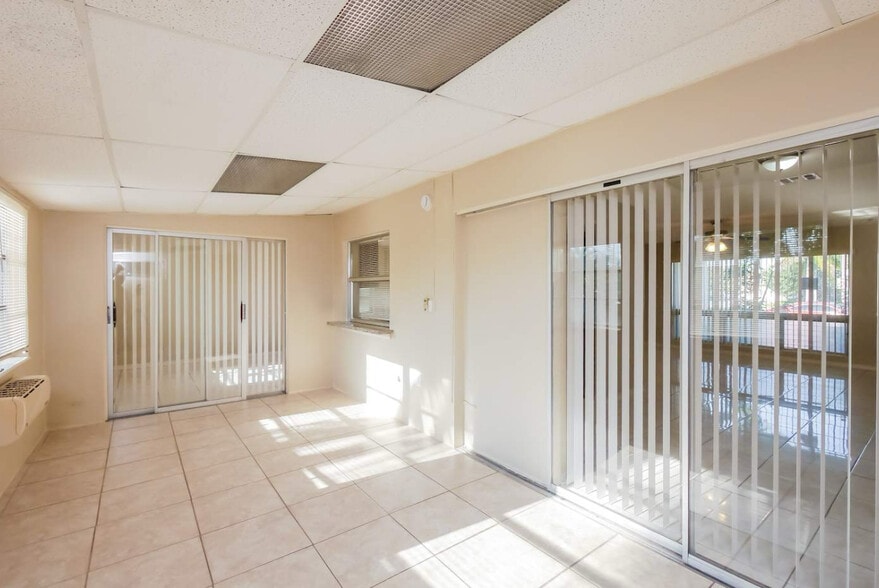 Building Photo - 3645 Valais Dr