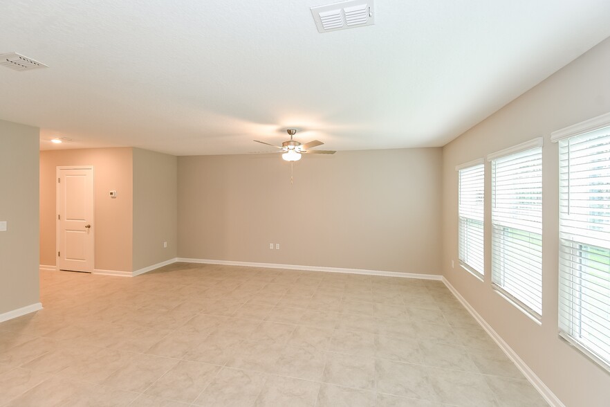 Building Photo - 9136 Udell Ln