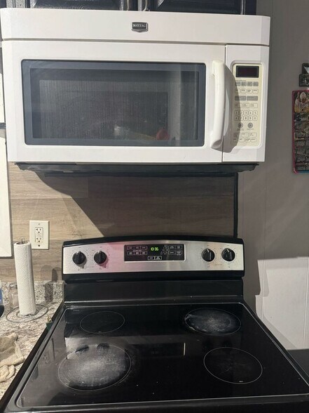 Building Photo - 204 East 16th St SW