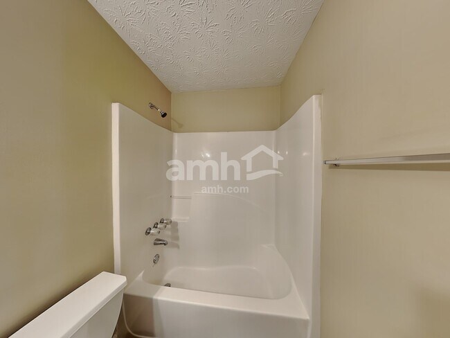 Building Photo - 900 Cline Petty Way