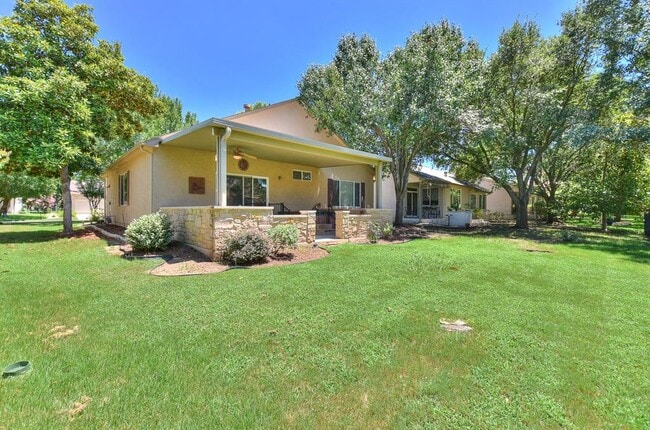 Building Photo - 508 Texas Dr