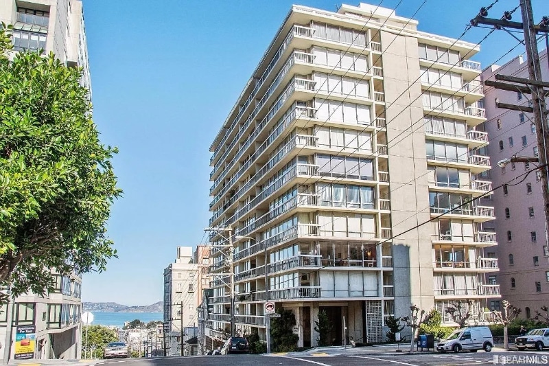 Building Photo - 1998 Broadway