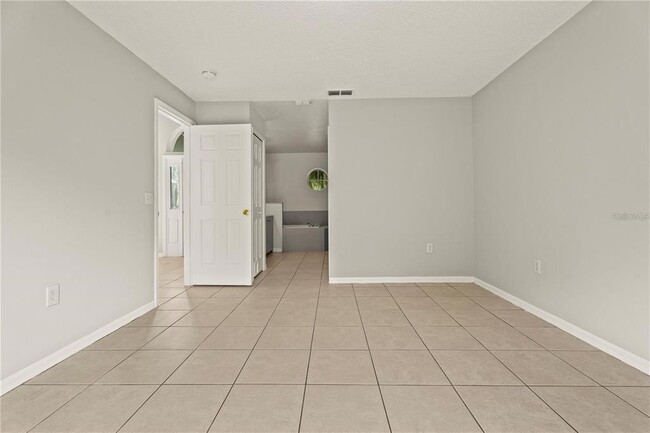 Building Photo - 145 Pompei Dr