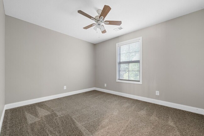 Building Photo - 1725 Rains Rd