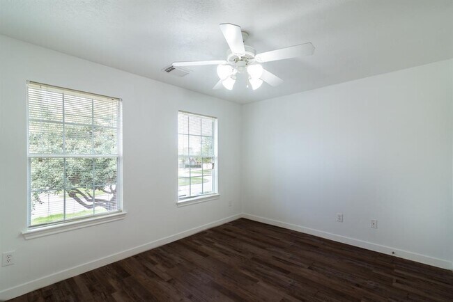 Building Photo - Troy Drive, Missouri City, TX 77459 - 3 BR 2.5 BA single-family home