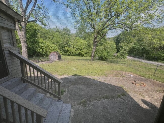 Building Photo - 2 bed 1 bath house