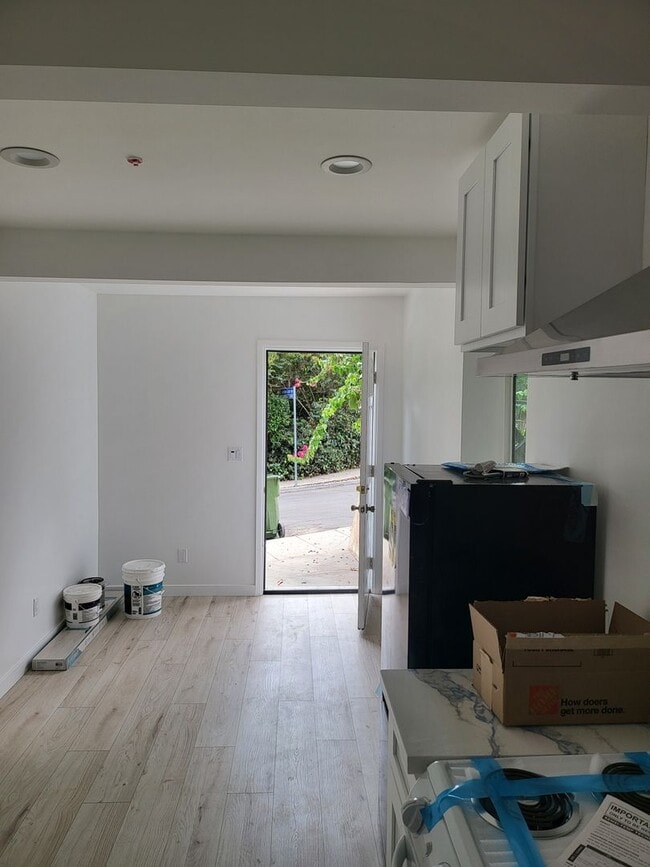 Building Photo - Charming 1BR House in Los Angeles