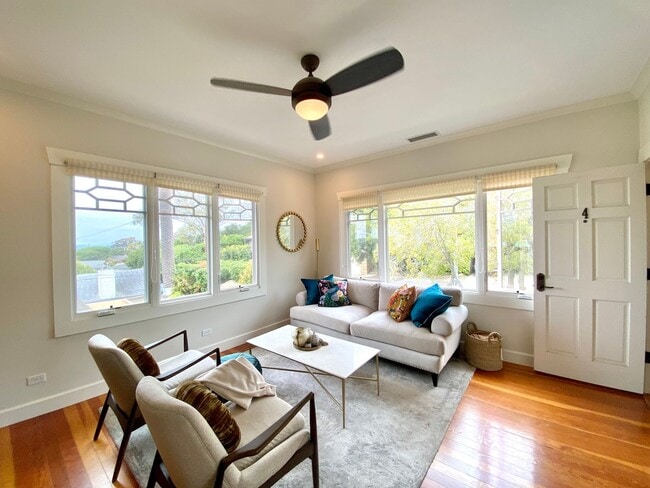 Building Photo - Enchanting 1-Bedroom, 1-Bath Oasis with Stunning Views