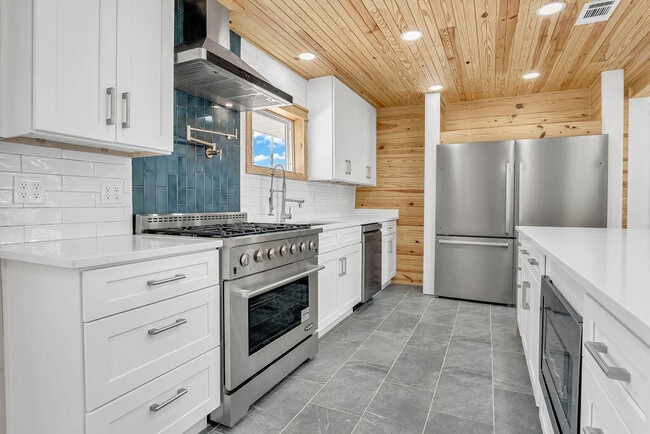 Building Photo - 498 Alabama St