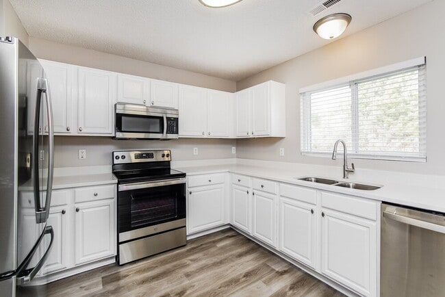 Building Photo - 8170 Cohosh Ct