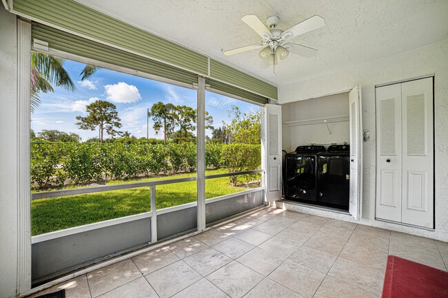 Building Photo - 5242 Privet Pl