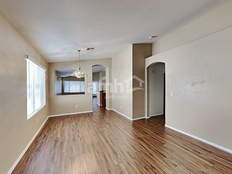 Building Photo - 2037 N 107th Dr