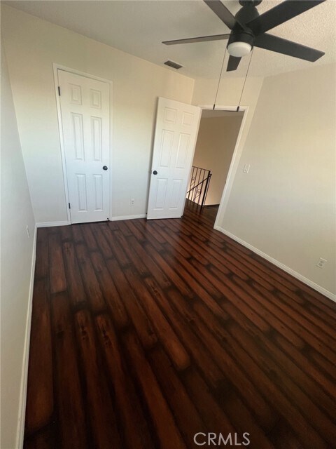 Building Photo - 9509 Los Angeles St