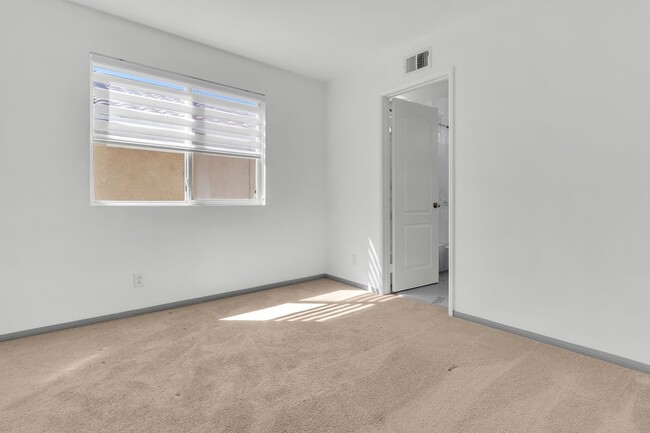 Building Photo - 5764 Kylie Ave