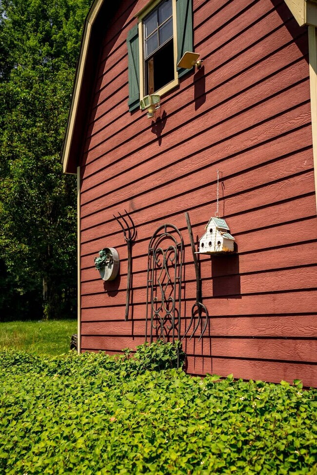 Building Photo - 7223 Ferry Rd