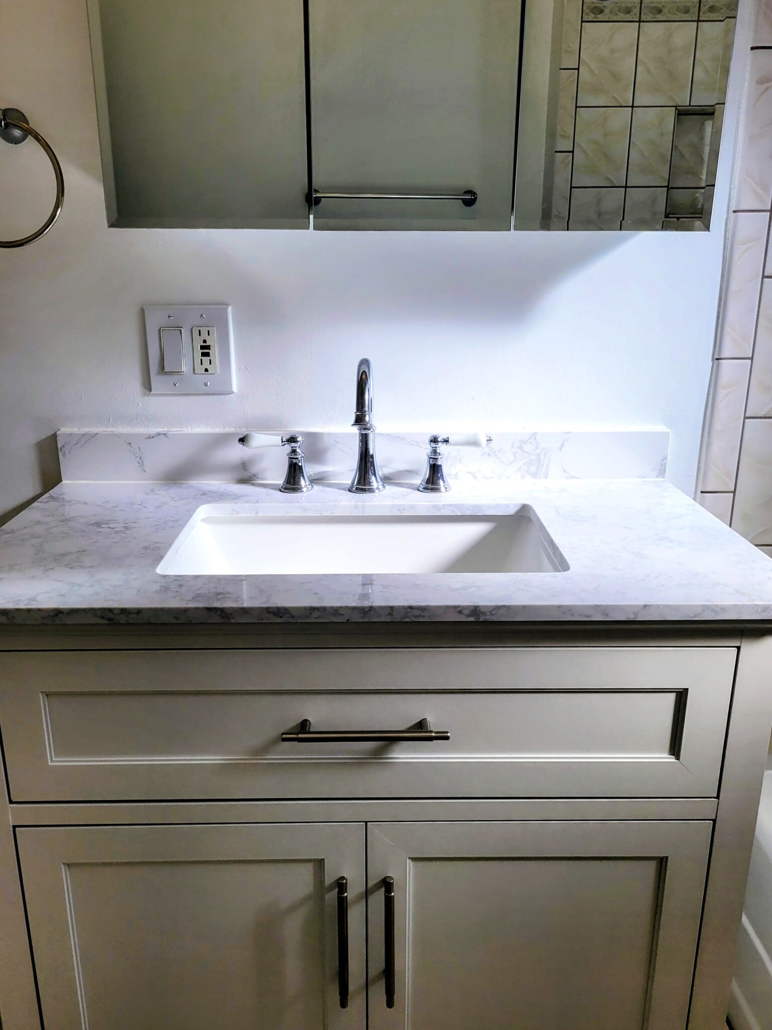 Building Photo - 305 N Palm Ave