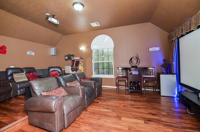 Building Photo - 25419 Richton Falls Dr