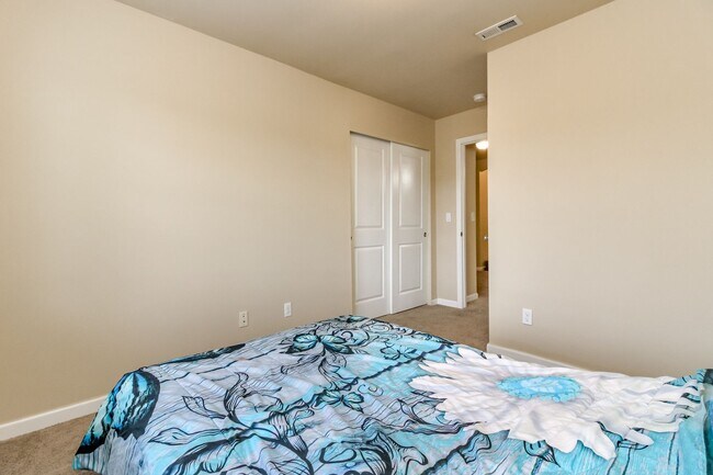 Building Photo - Beautiful Home in Highly Sought After Yelm...