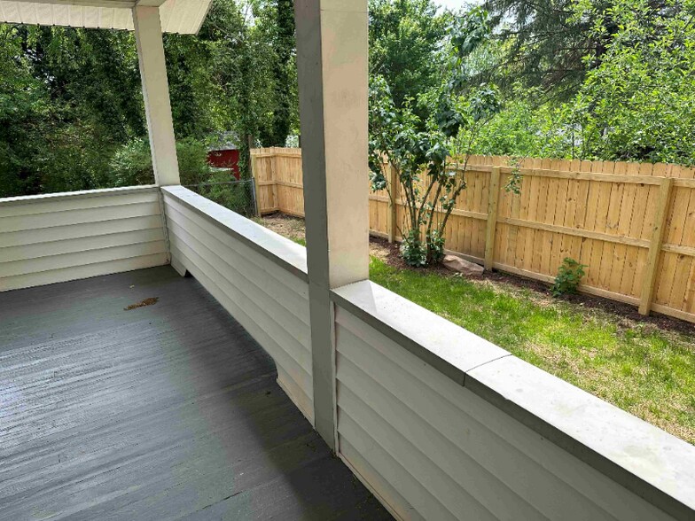 Building Photo - 4 1/2 Trotter Pl