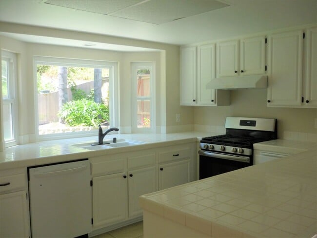 Building Photo - Two-story Single Family Home for rent at R...