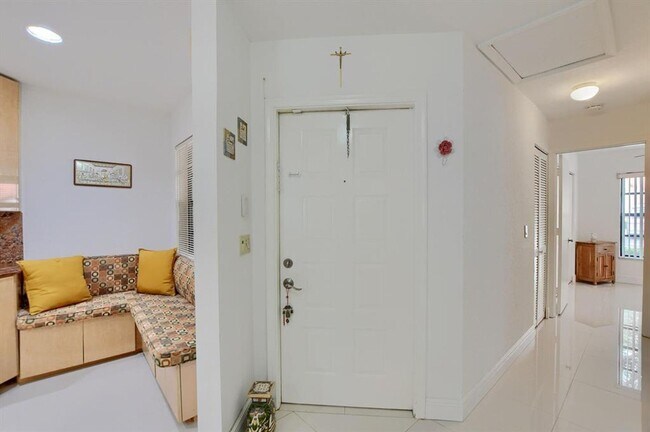 Building Photo - 65 Centennial Ct