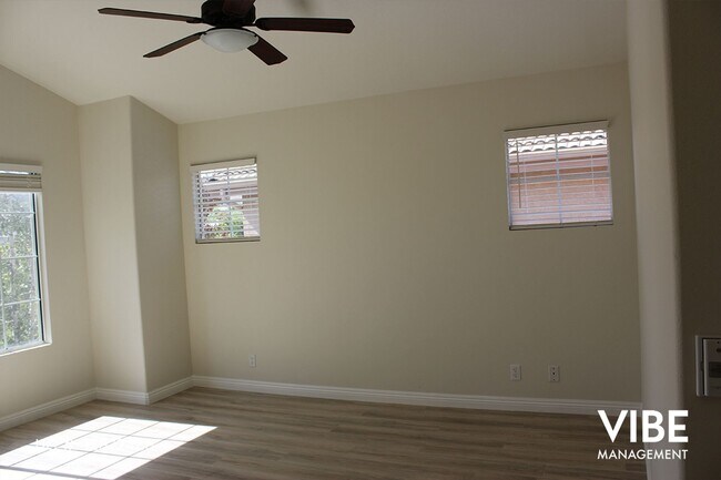 Building Photo - Beautifully updated Verdigris 3 bedroom Single Family Home with Sunset Views!