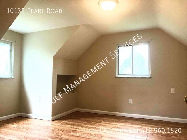 Building Photo - 10135 Pearl Rd