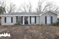 Building Photo - 4700 Royal Ridge Dr