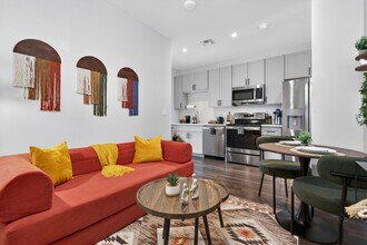 Building Photo - 4225 N 32nd Pl