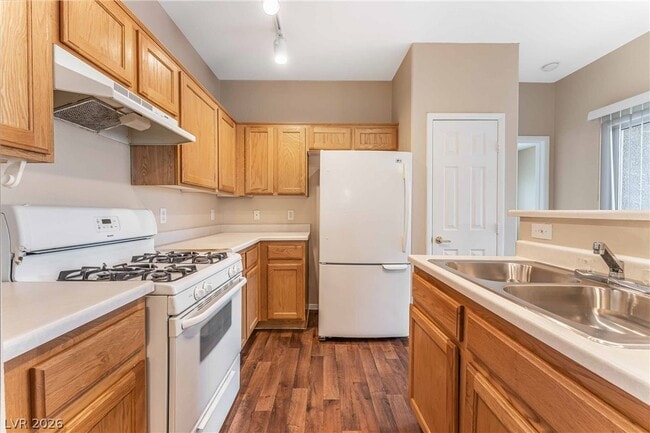 Building Photo - 6409 Stone Dry Ave