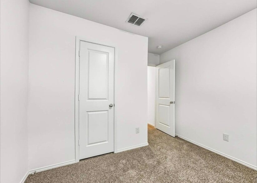 Building Photo - 10543 Sewell Cir