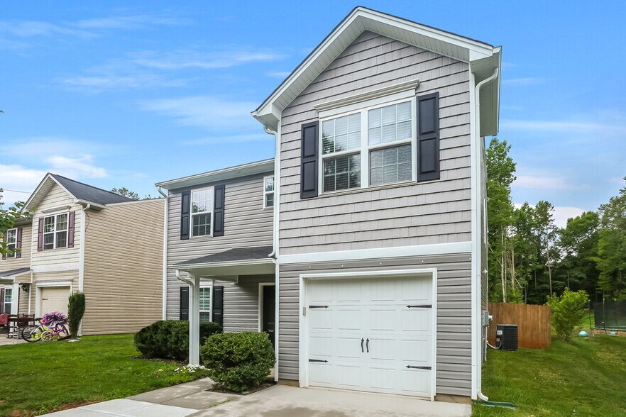Building Photo - 614 Faith Dr SW