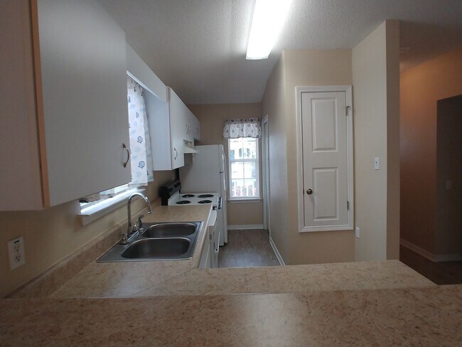 Building Photo - 2441 Spyglass Cir