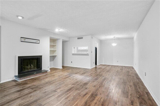 Building Photo - 1006 Dunbar Dr