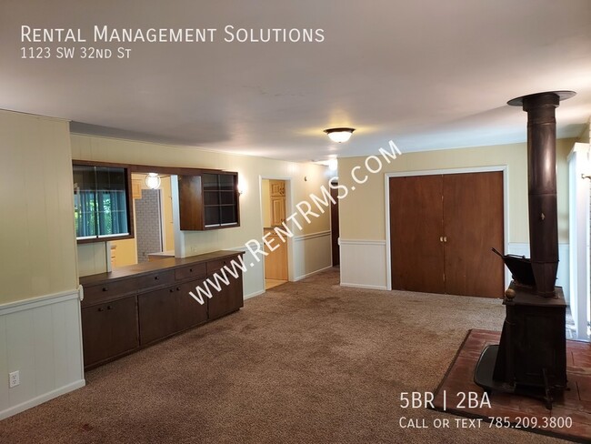 Building Photo - 1123 SW 32nd St