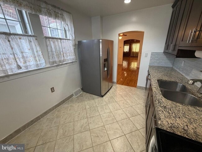 Building Photo - 1535 Willow St