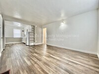 Building Photo - 1215 Ottillia St SE