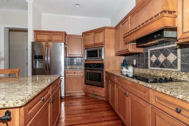 Building Photo - Lovely Riverwood Home