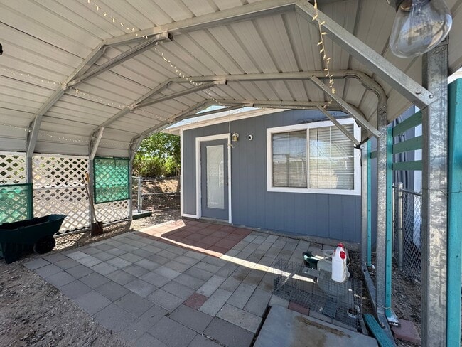 Building Photo - 5119 Mesa Dr