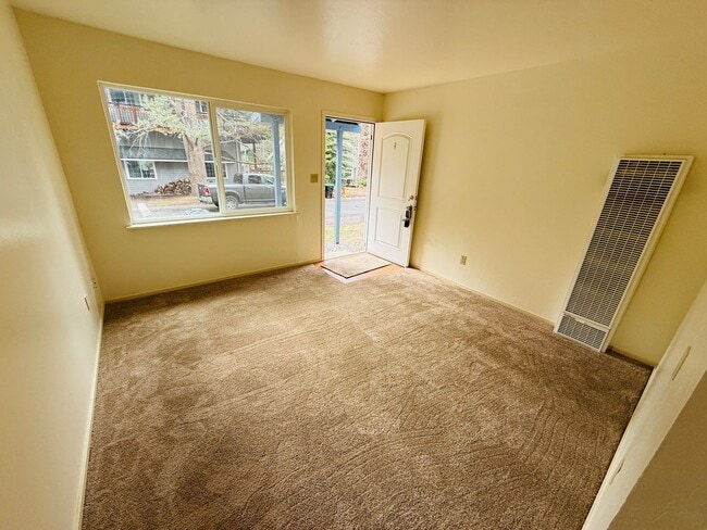 Building Photo - 2505 Kubel Ave