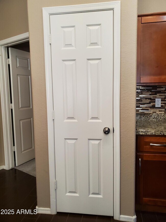 Building Photo - 12059 N 110th St