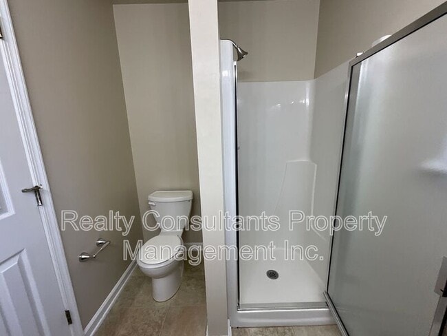 Building Photo - 600 Summerwalk Rd