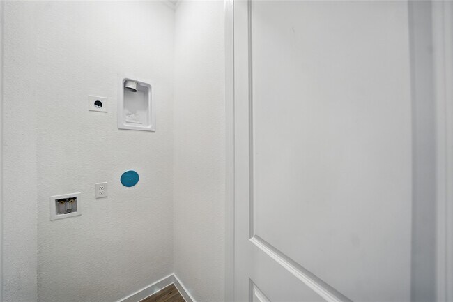 Building Photo - 31218 Anna Mdws Dr